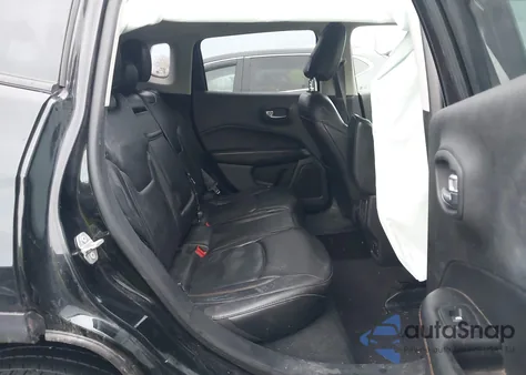 2018 Jeep Compass Limited 4X4 z USA, uszkodzony, nr VIN 3C4NJDCB0JT332905